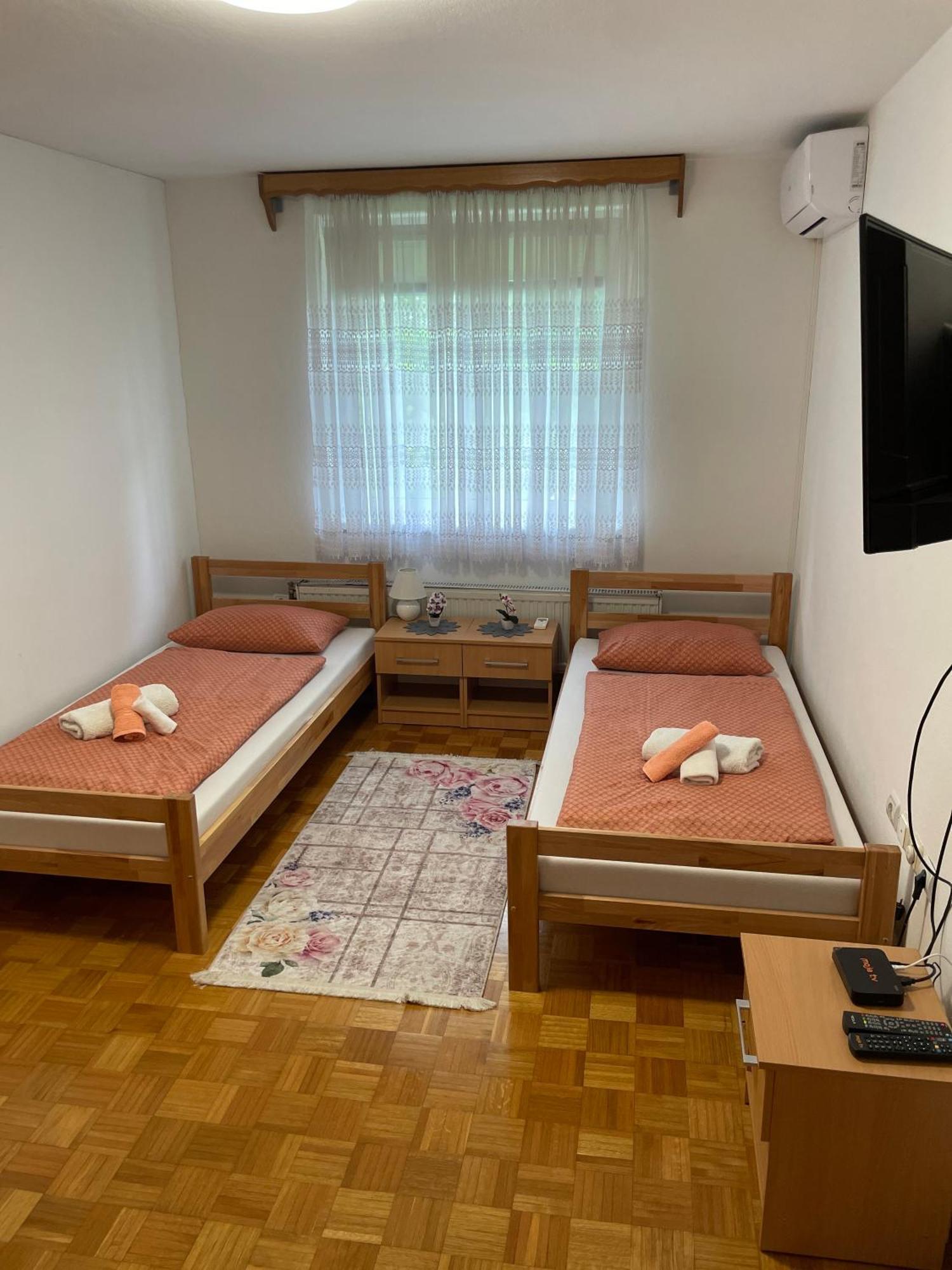 Appartamento Sobe Lara Gradacac Esterno foto